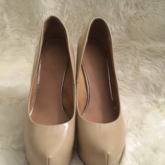 L.A.M.B. Patent Leather Nude Wedges - Picture 3 of 6